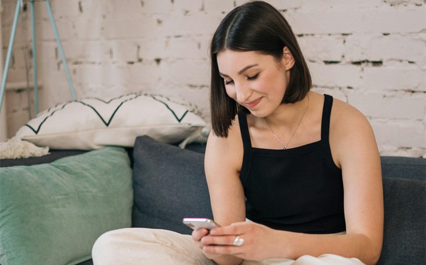 Compliment-Based Text