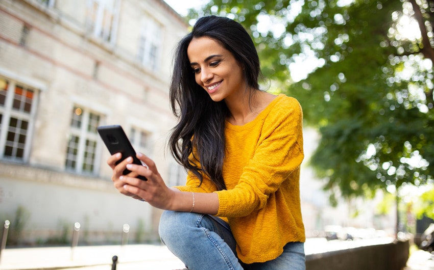 how to text a girl you haven't talked to in a long time