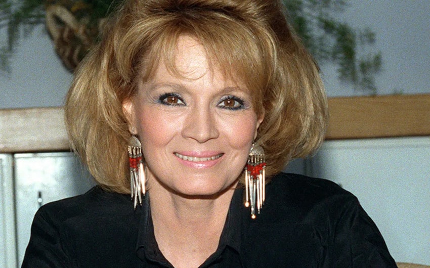 angie dickinsons net worth