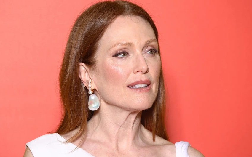 is julianna moore gay
