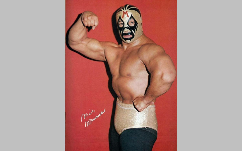 mil mascaras
