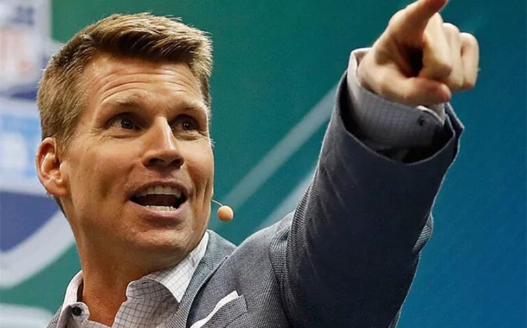 Scott Hanson Wife: The Truth Behind the NFL RedZone Host’s Private Life