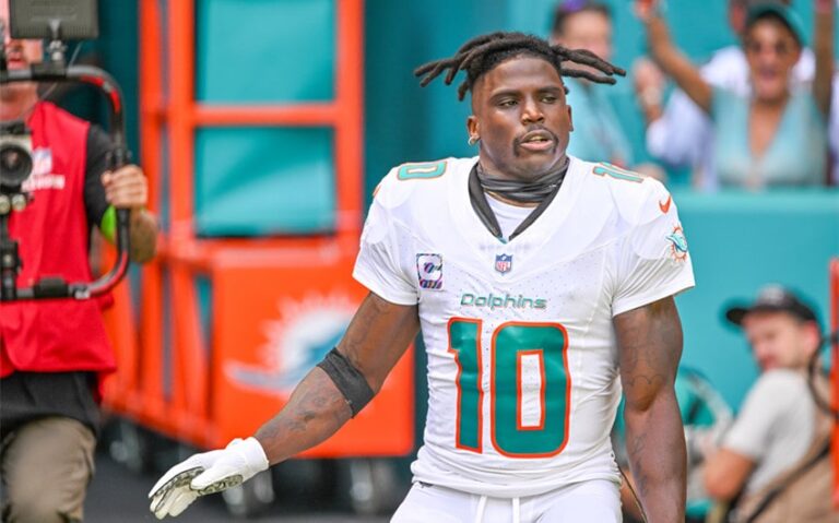 tyreek hill net worth