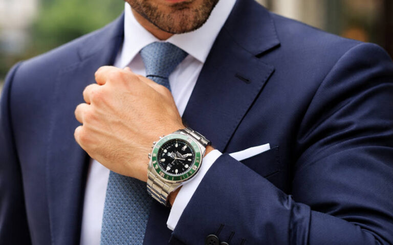 Determine the Value of a Rolex Submariner